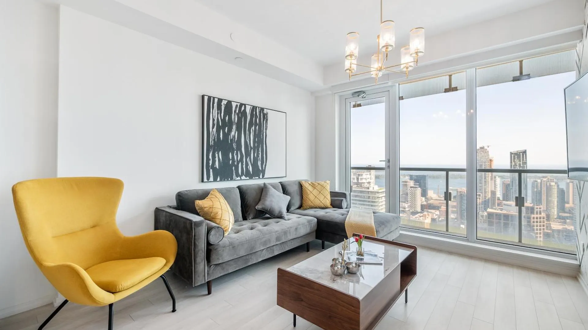 Designer 1Br Suite With Cn Tower, Skyline View Toronto