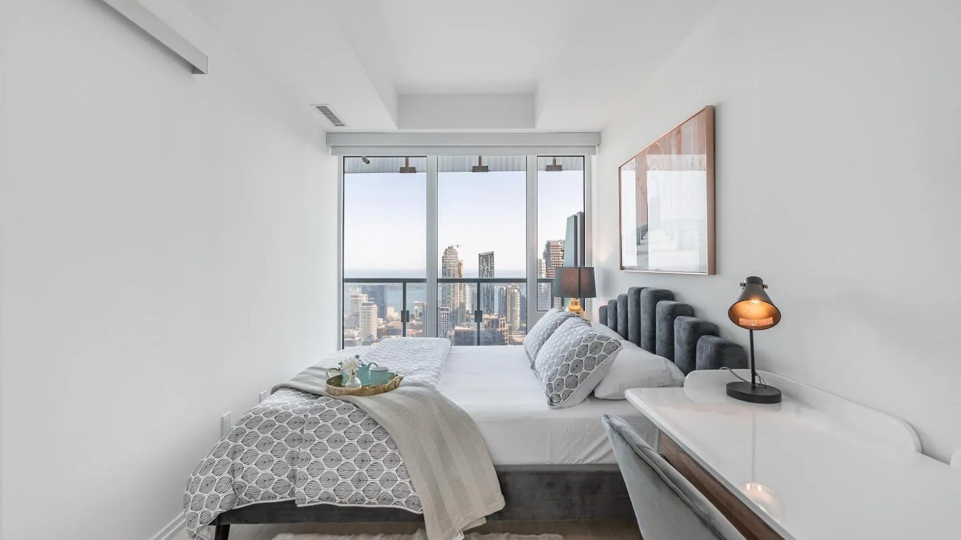 아파트 Designer 1Br Suite With Cn Tower, Skyline View 토론토